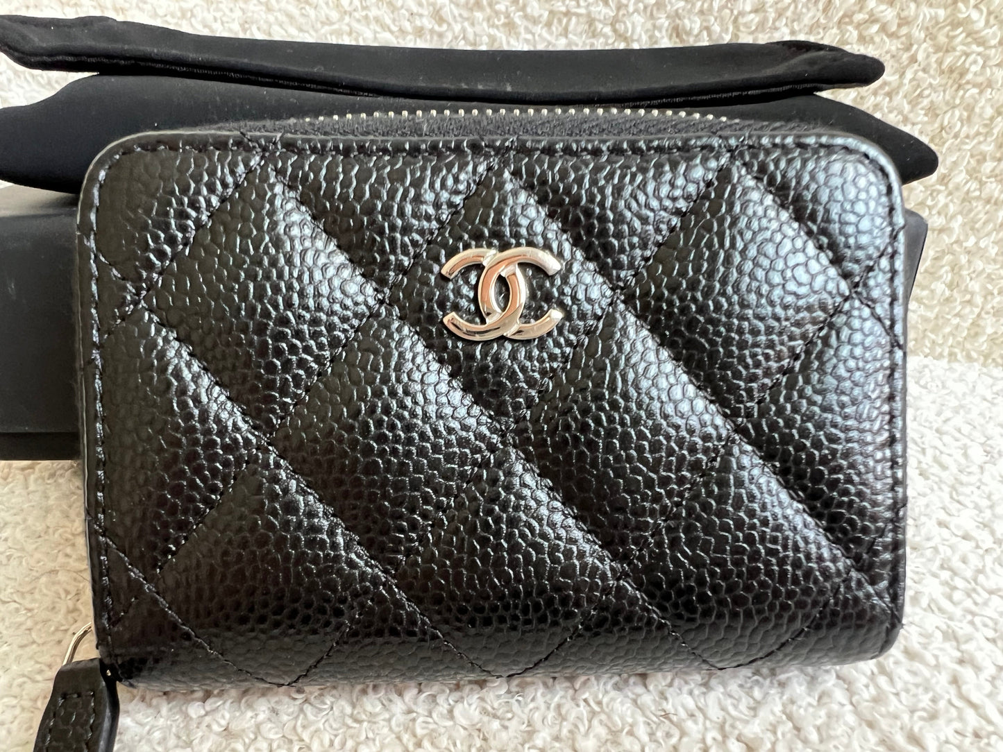 Chanel Black Quilted Caviar Zip Round Purse with Silver Hardware (RRP £550)