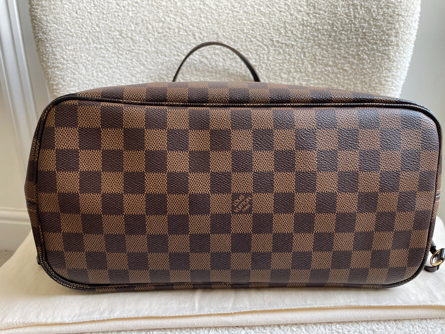 Louis Vuitton Neverfull MM Damier Ebene Cherry Interior (RRP £1,430)