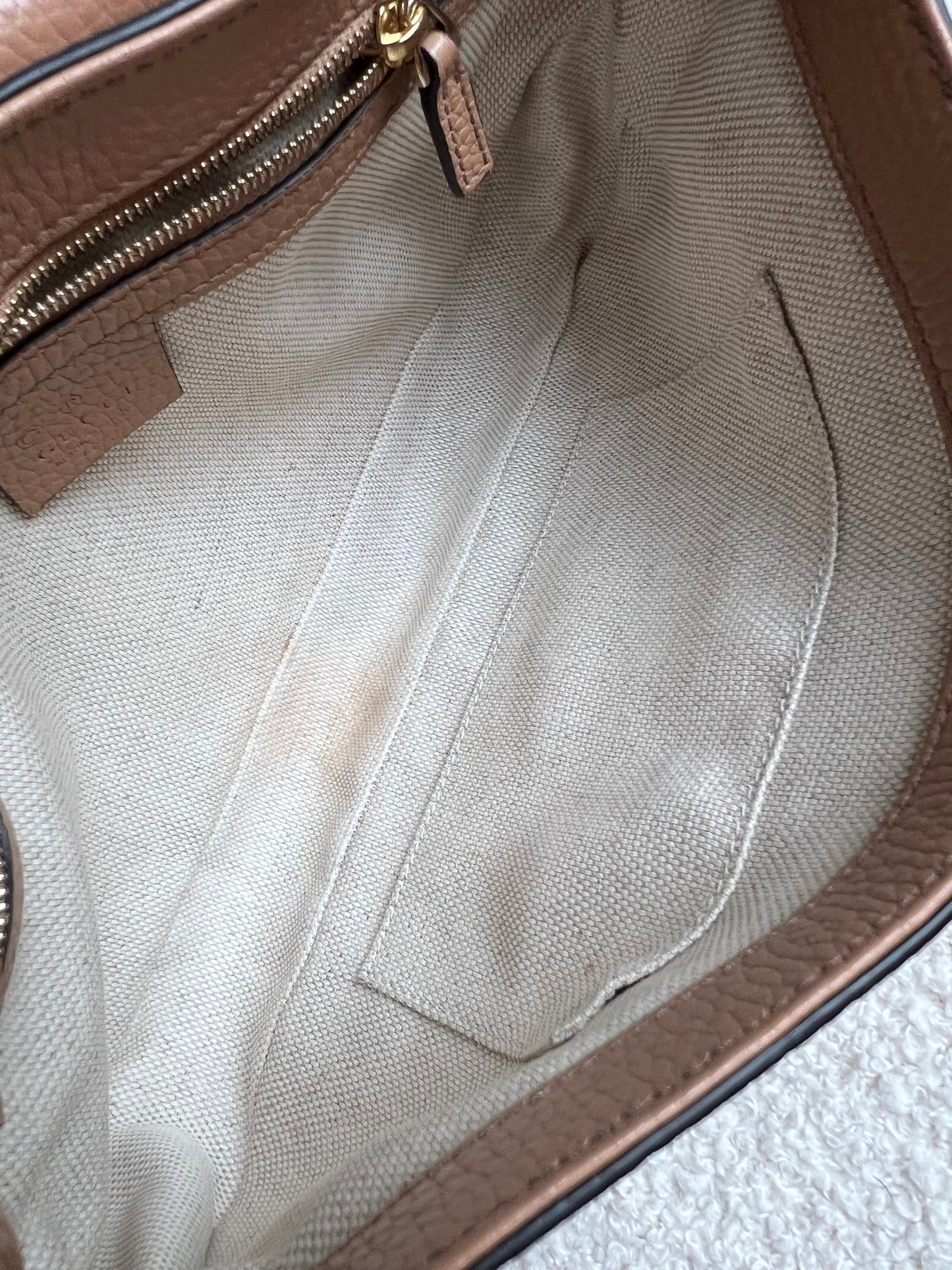 Gucci Beige Soho Chain Crossbody Flap Bag