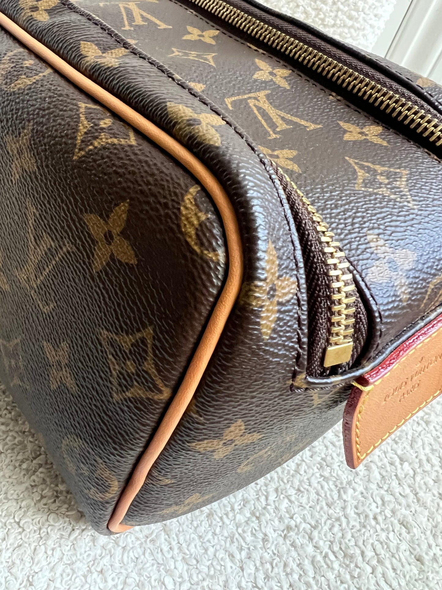 Louis Vuitton Dopp Kit Toilet Pouch Monogram (RRP £780)