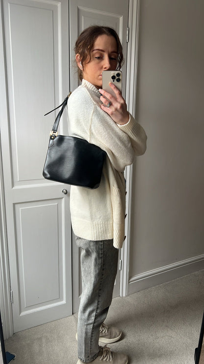 Louis Vuitton Mandara PM in Black Epi
