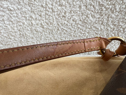 Louis Vuitton Cluny MM Monogram (RRP £1890)