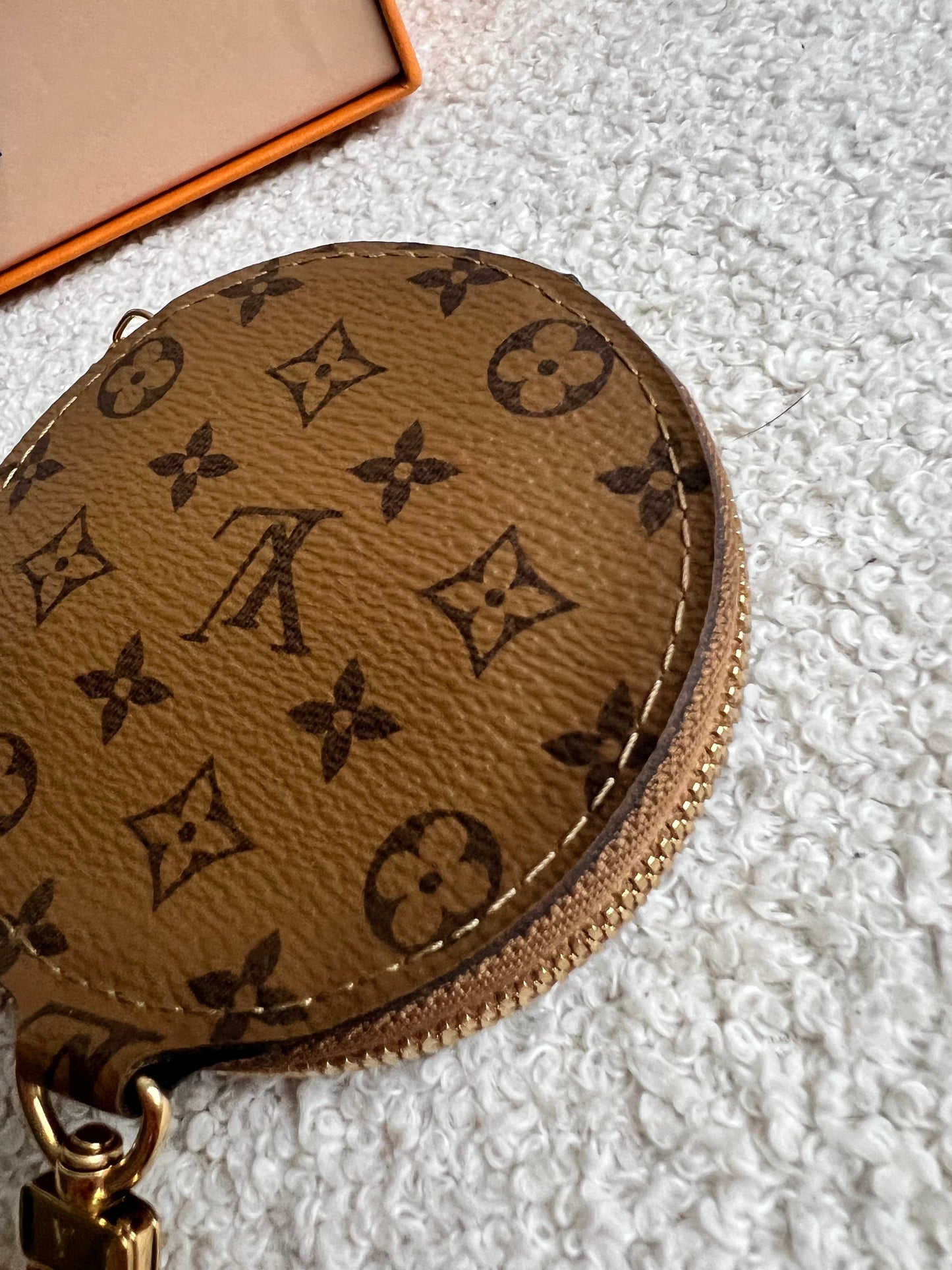 Louis Vuitton Round Coin Purse Reverse Monogram