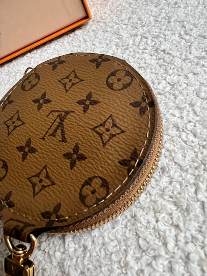 Louis Vuitton Round Coin Purse Reverse Monogram