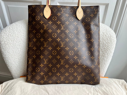 Louis Vuitton Carry It Tote