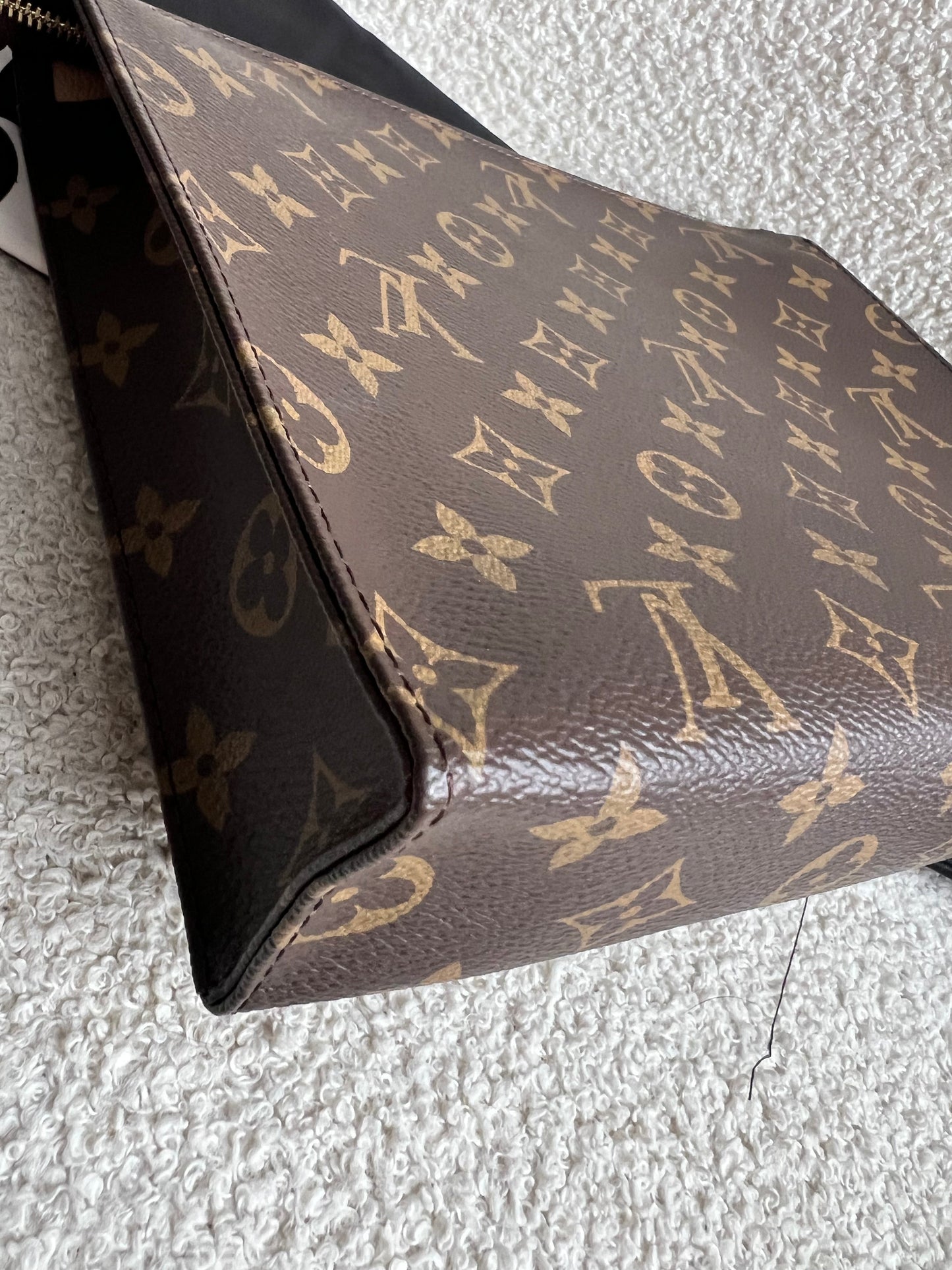 Louis Vuitton Toiletry Pouch 26 Monogram