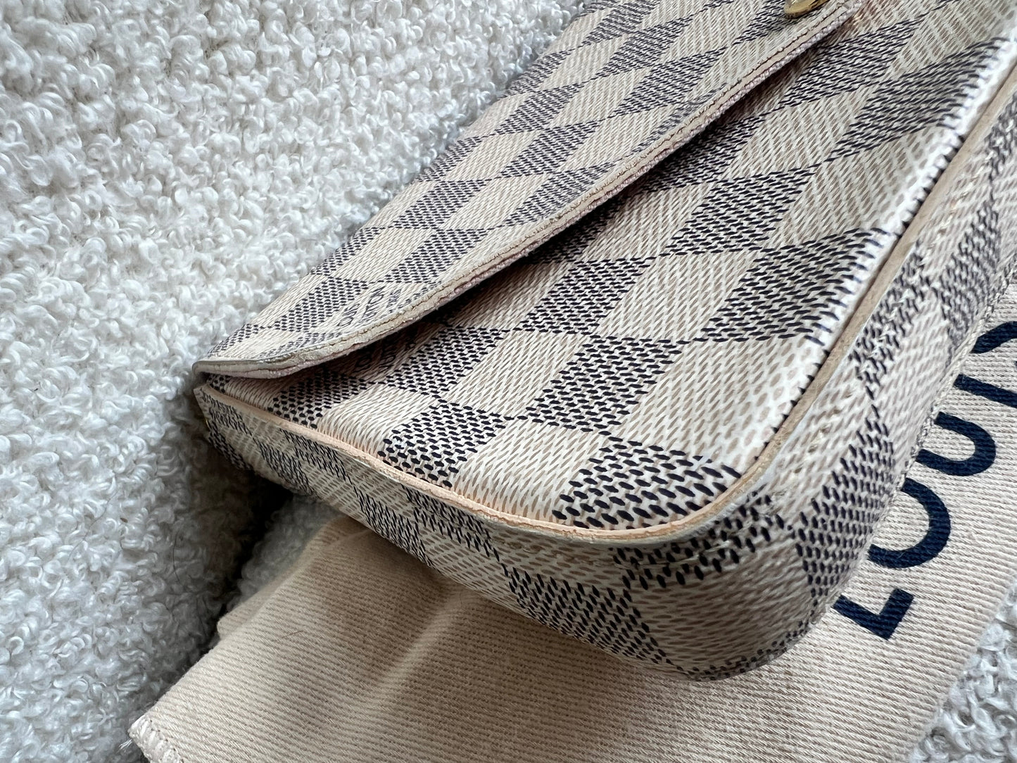 Louis Vuitton Felicie Pochette Damier Azur (RRP £1110)