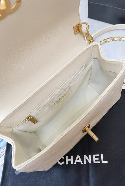 Chanel Luxury Handbag Style 634