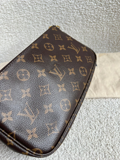 Louis Vuitton Multi Pochette Accessoires Khaki (RRP £2070)