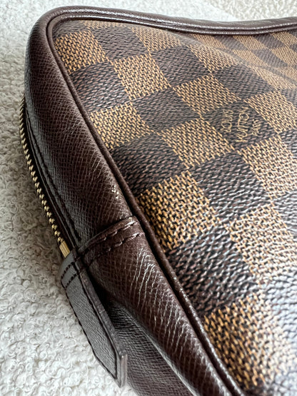 Louis Vuitton Damier Ebene Trousse Toilette