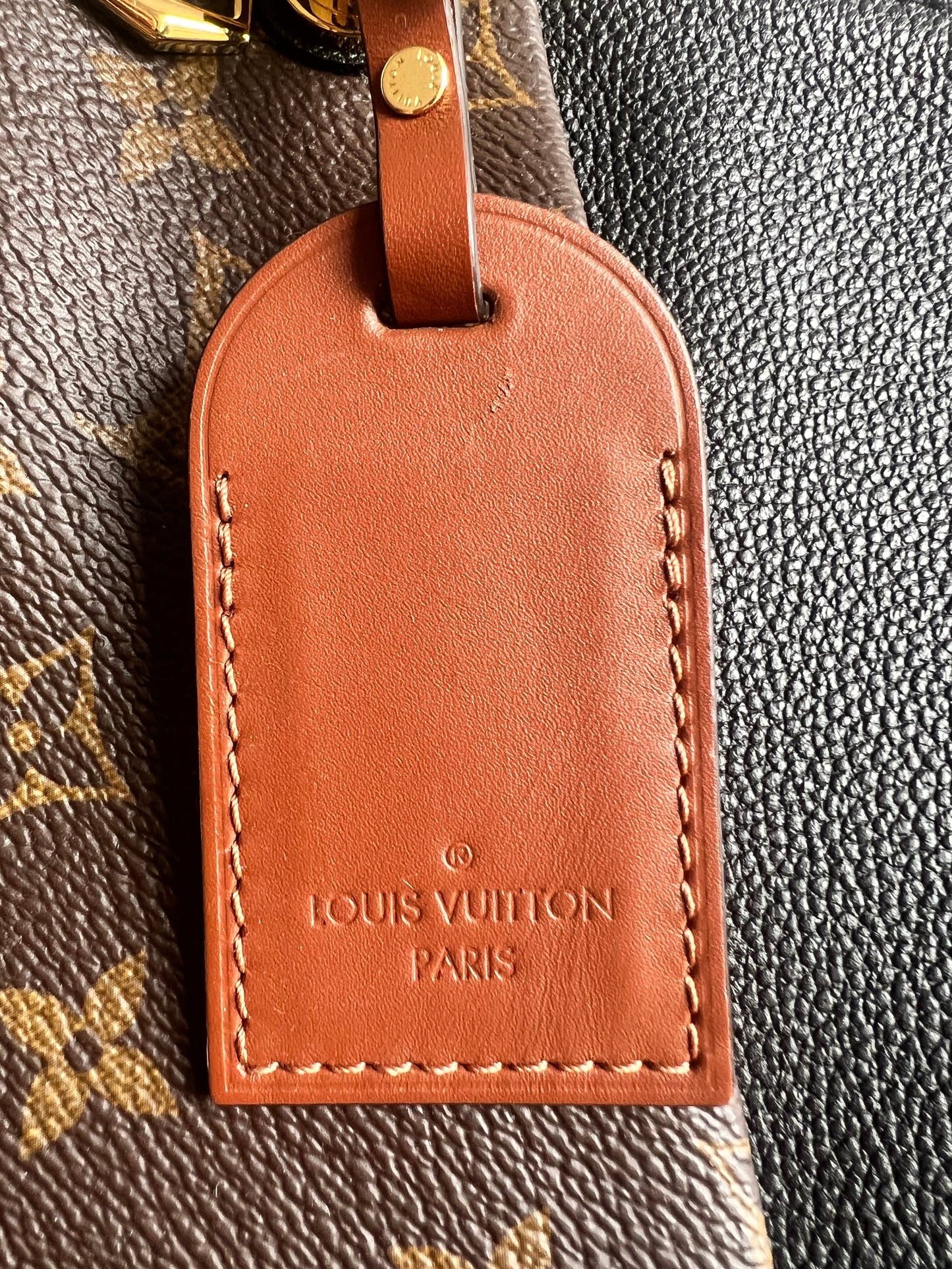 Louis Vuitton V Tote MM Tan and Monogram Canvas (RRP £1,890)
