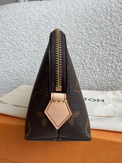 Louis Vuitton Cosmetic Pouch PM Monogram (RRP £425)