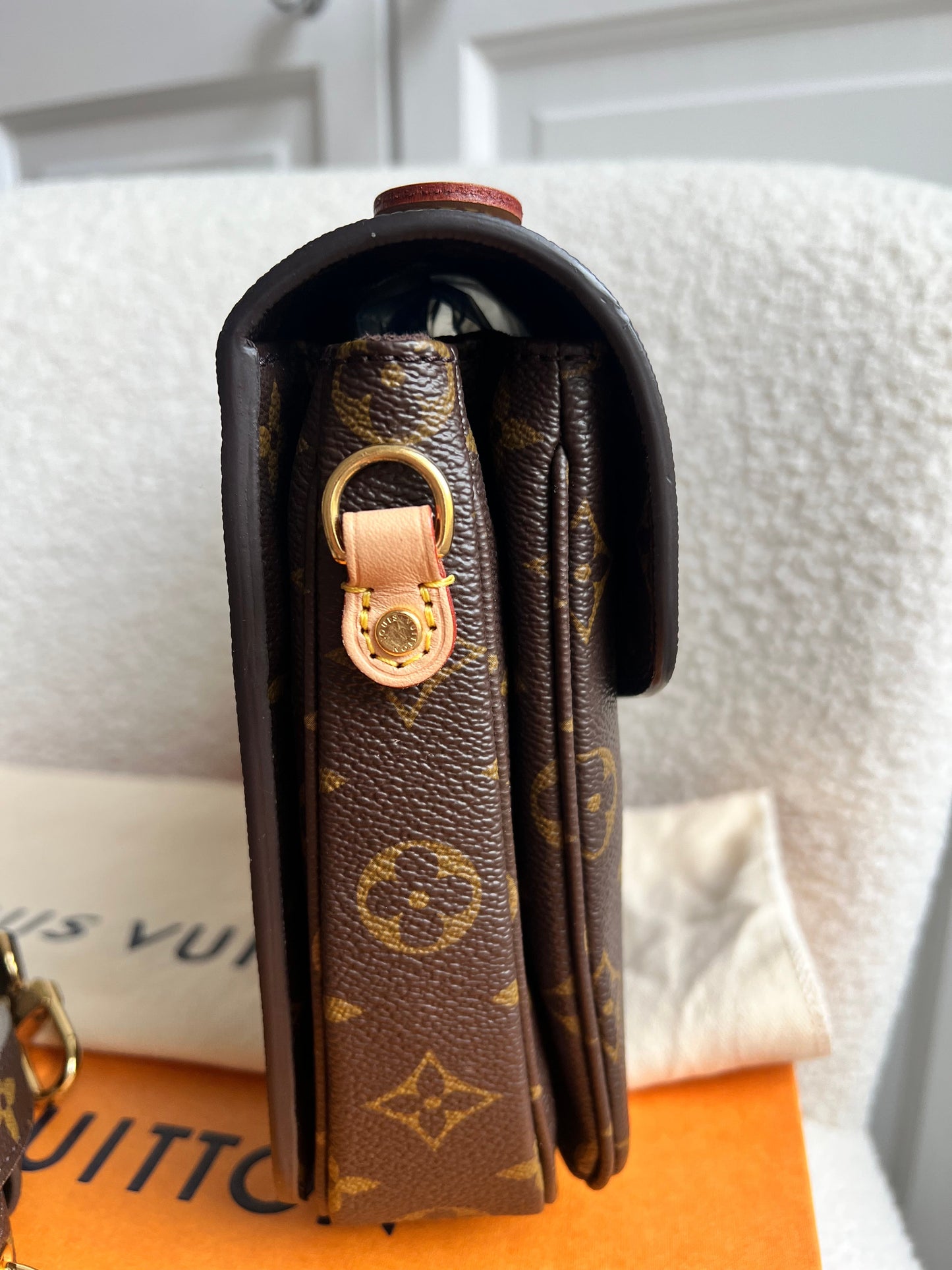 Louis Vuitton Pochette Metis Monogram (RRP £2,020)