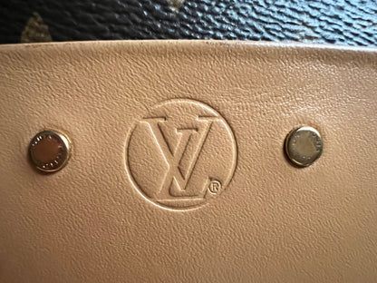 Louis Vuitton Boite Chapeau Souple MM (RRP £2320)