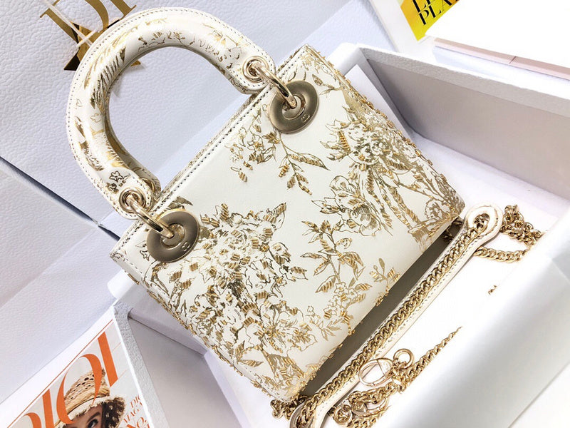 Chanel Luxury Handbag Style 358