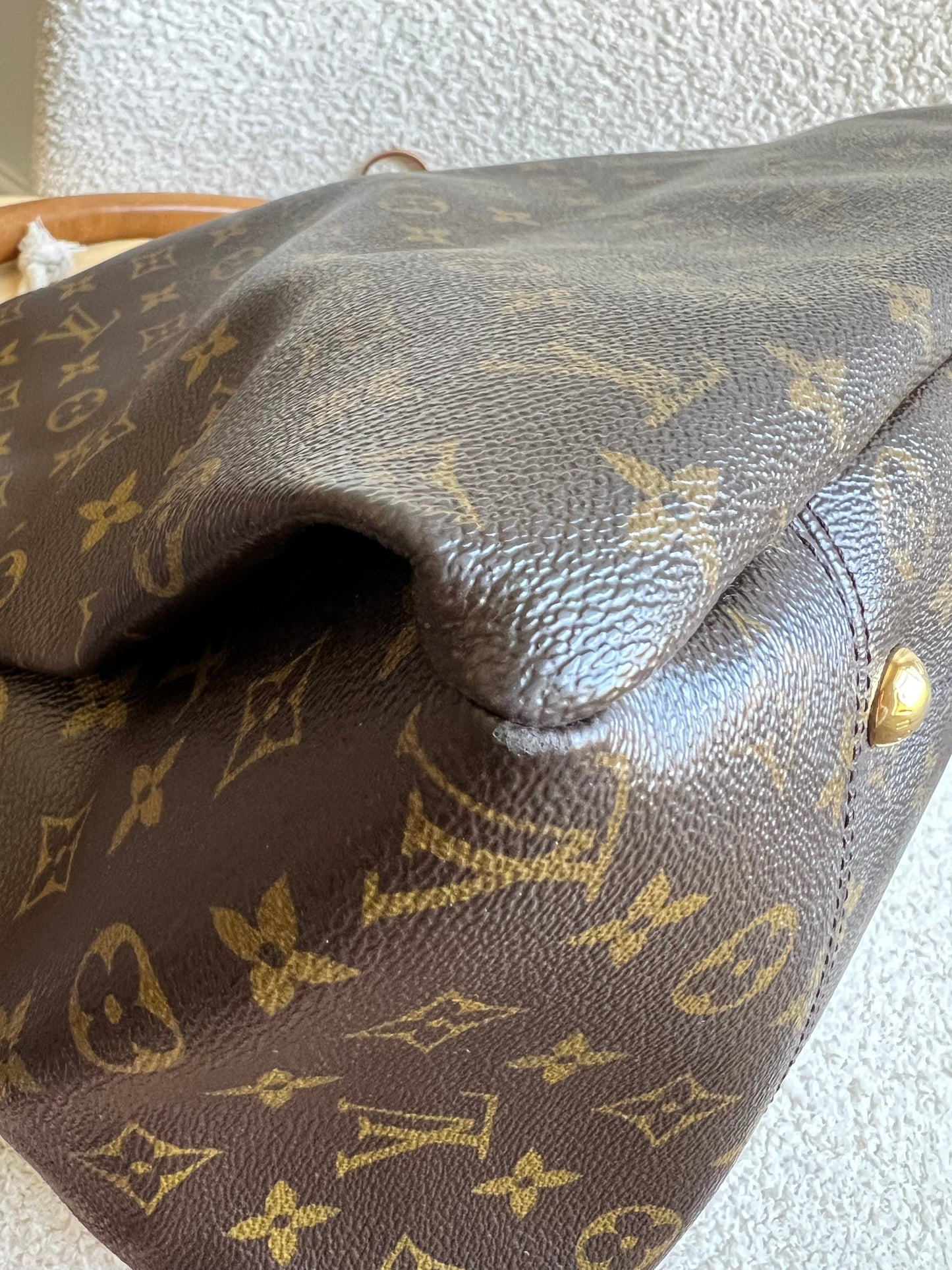 Louis Vuitton Artsy MM Monogram (RRP £1,940)