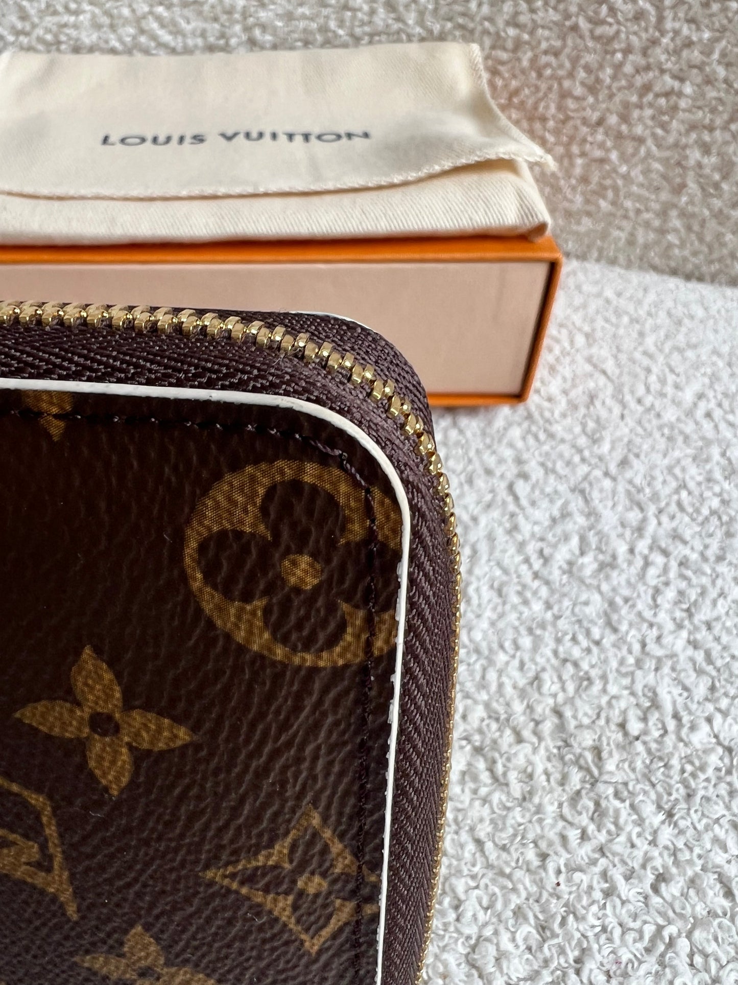 Louis Vuitton Blooms Flower Zippy Coin Purse in Monogram (RRP £370)