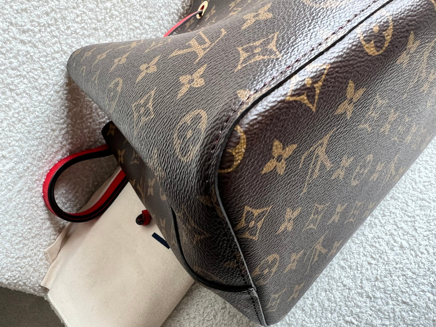 Louis Vuitton Neo Noe Monogram Coquelicot (RRP £1,790)