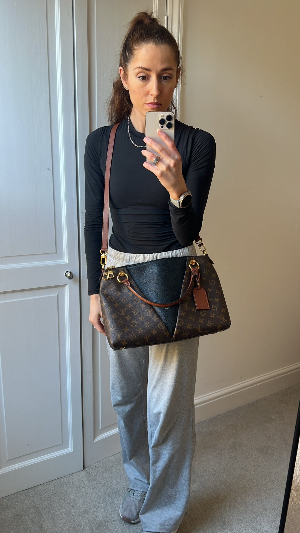 Louis Vuitton V Tote MM Tan and Monogram Canvas (RRP £1,890)