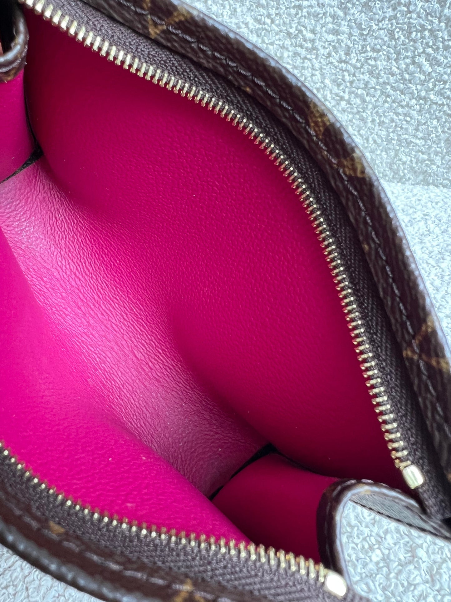 Louis Vuitton Toiletry Pouch 15 Monogram