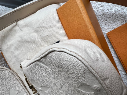 Louis Vuitton Multi Pochette Accessoires Creme Empreinte (RRP £2140)