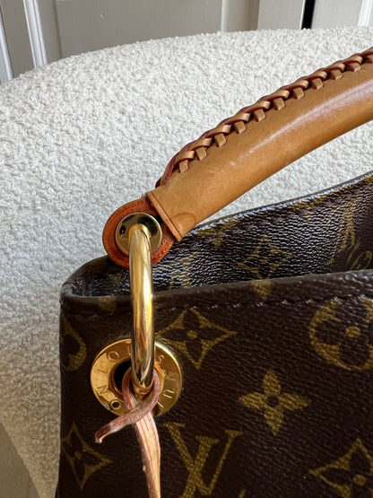 Louis Vuitton Artsy MM Monogram (RRP £1,940)