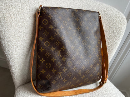 Louis Vuitton Musette Salsa GM