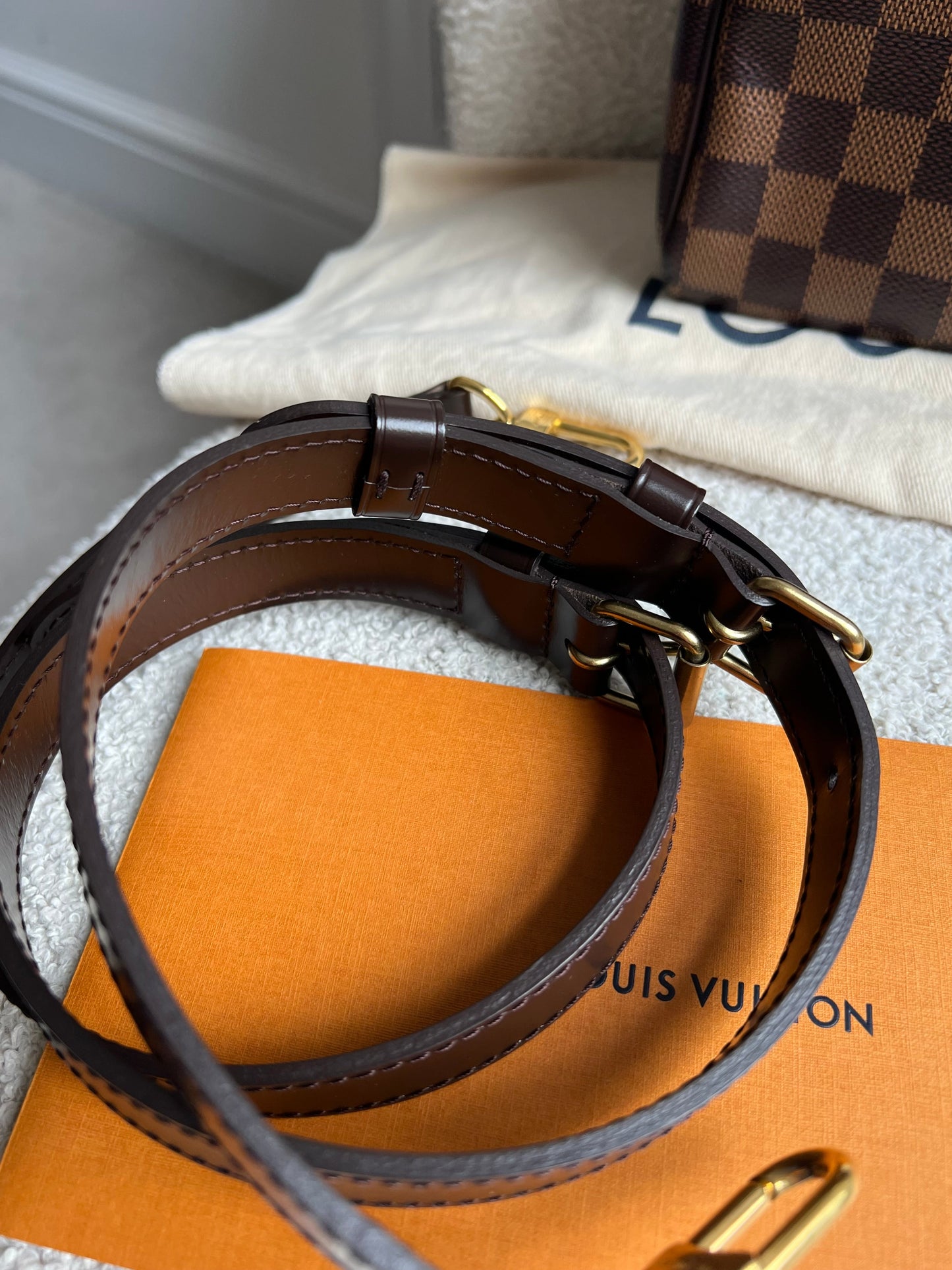 Louis Vuitton Speedy 25 Bandouliere Damier Ebene (RRP £1,470)