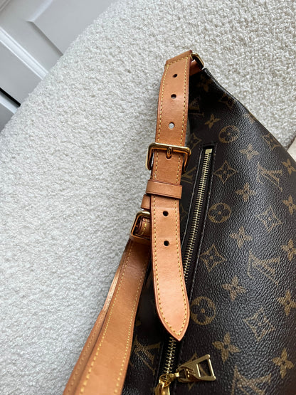 Louis Vuitton Bumbag in Monogram Canvas