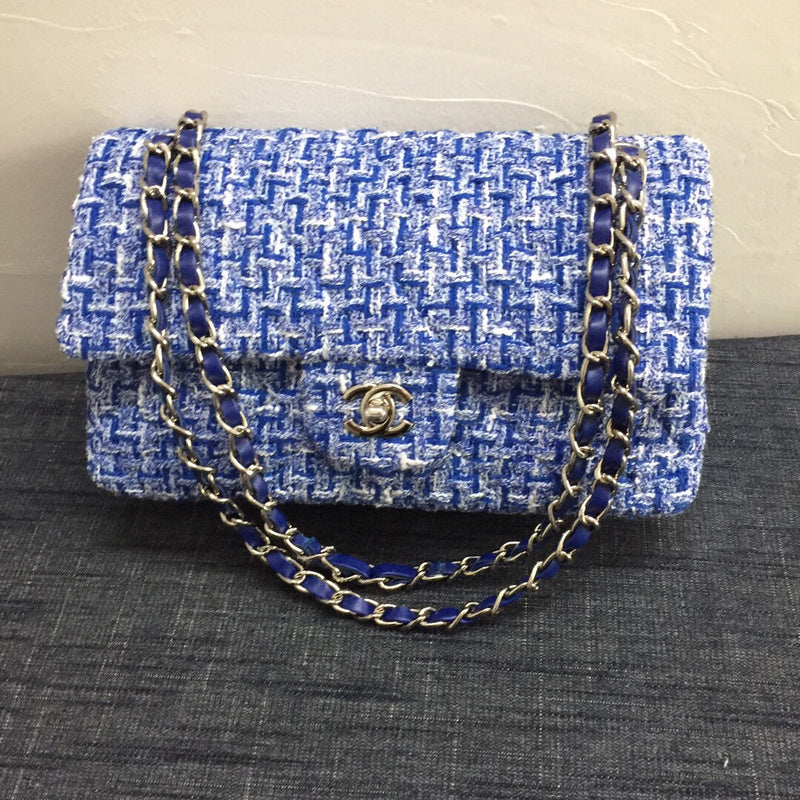 Chanel Luxury Handbag Style 60