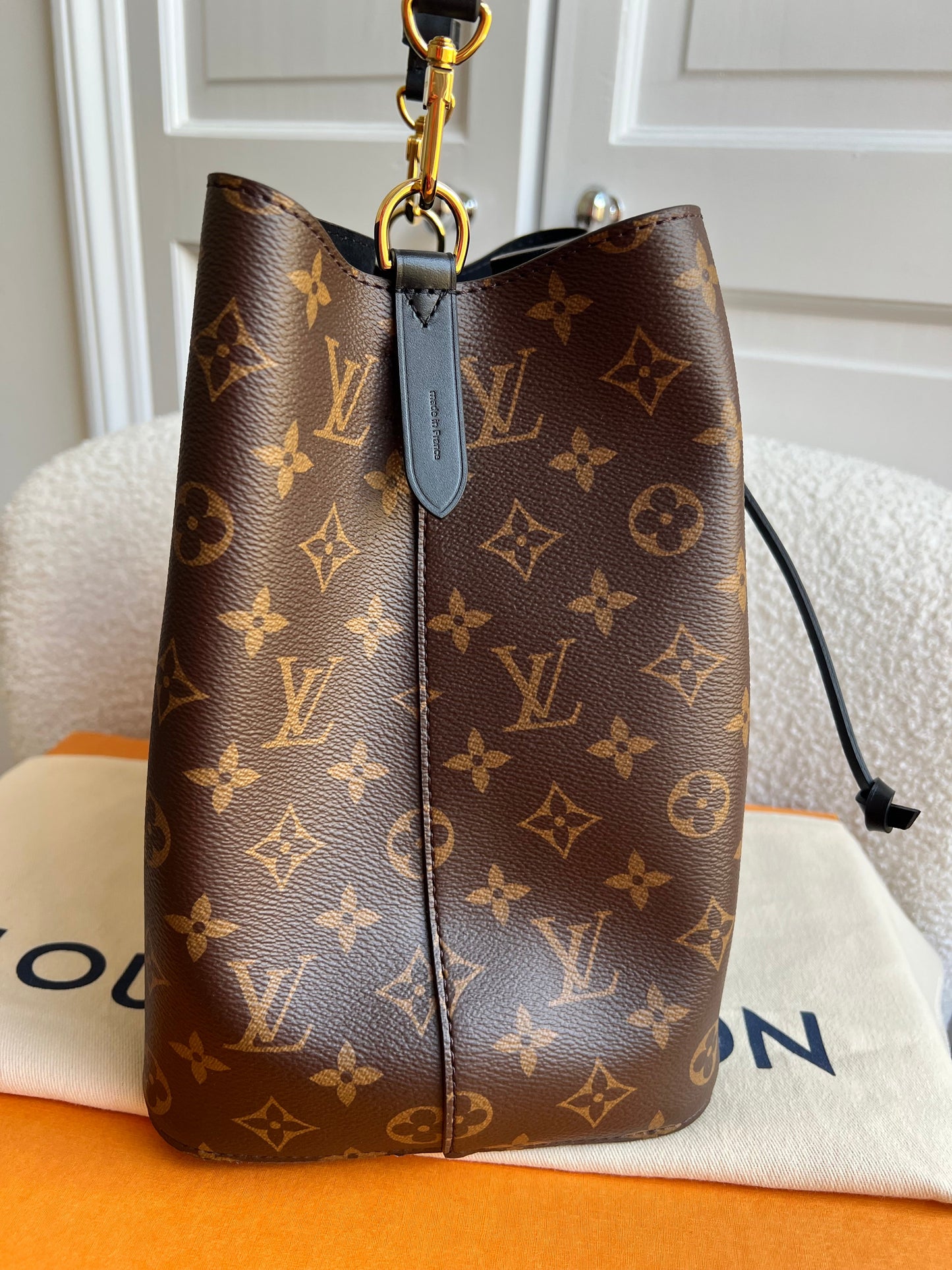 Louis Vuitton Neo Noe Monogram and Black (RRP £1,830)
