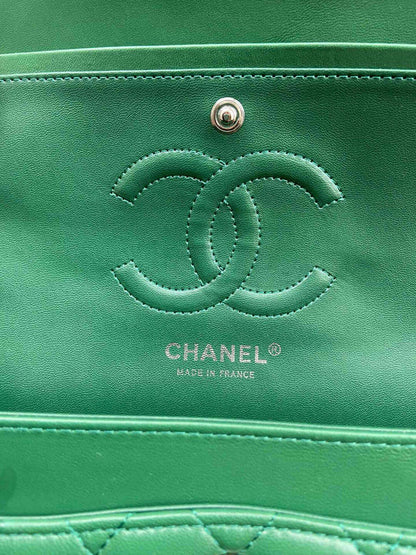 Chanel Luxury Handbag Style 303