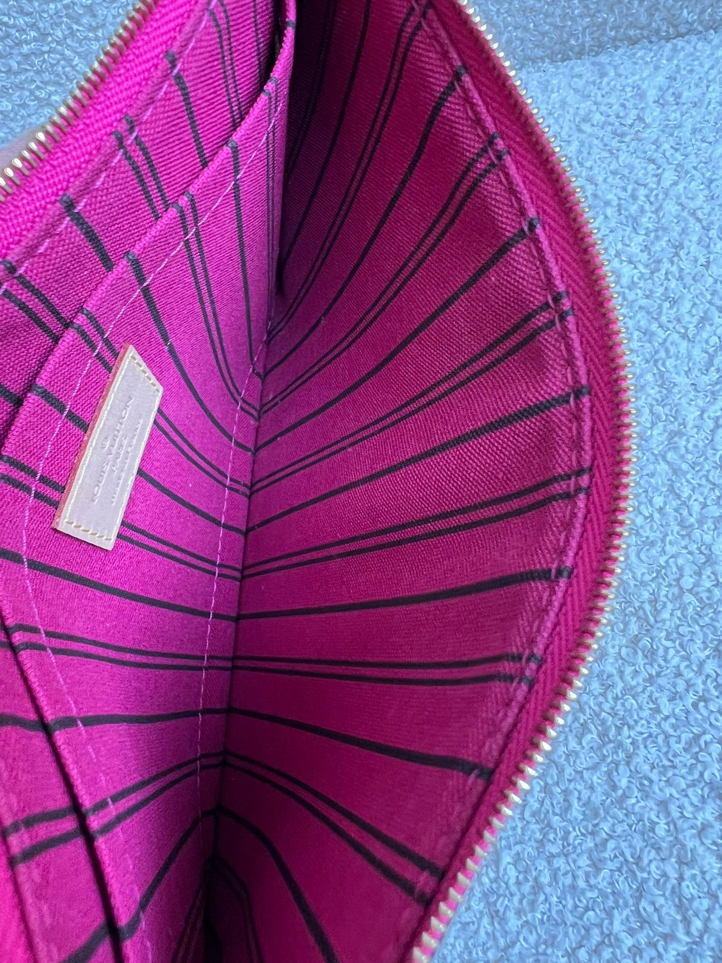 Louis Vuitton Pouch (from Neverfull MM) in Monogram