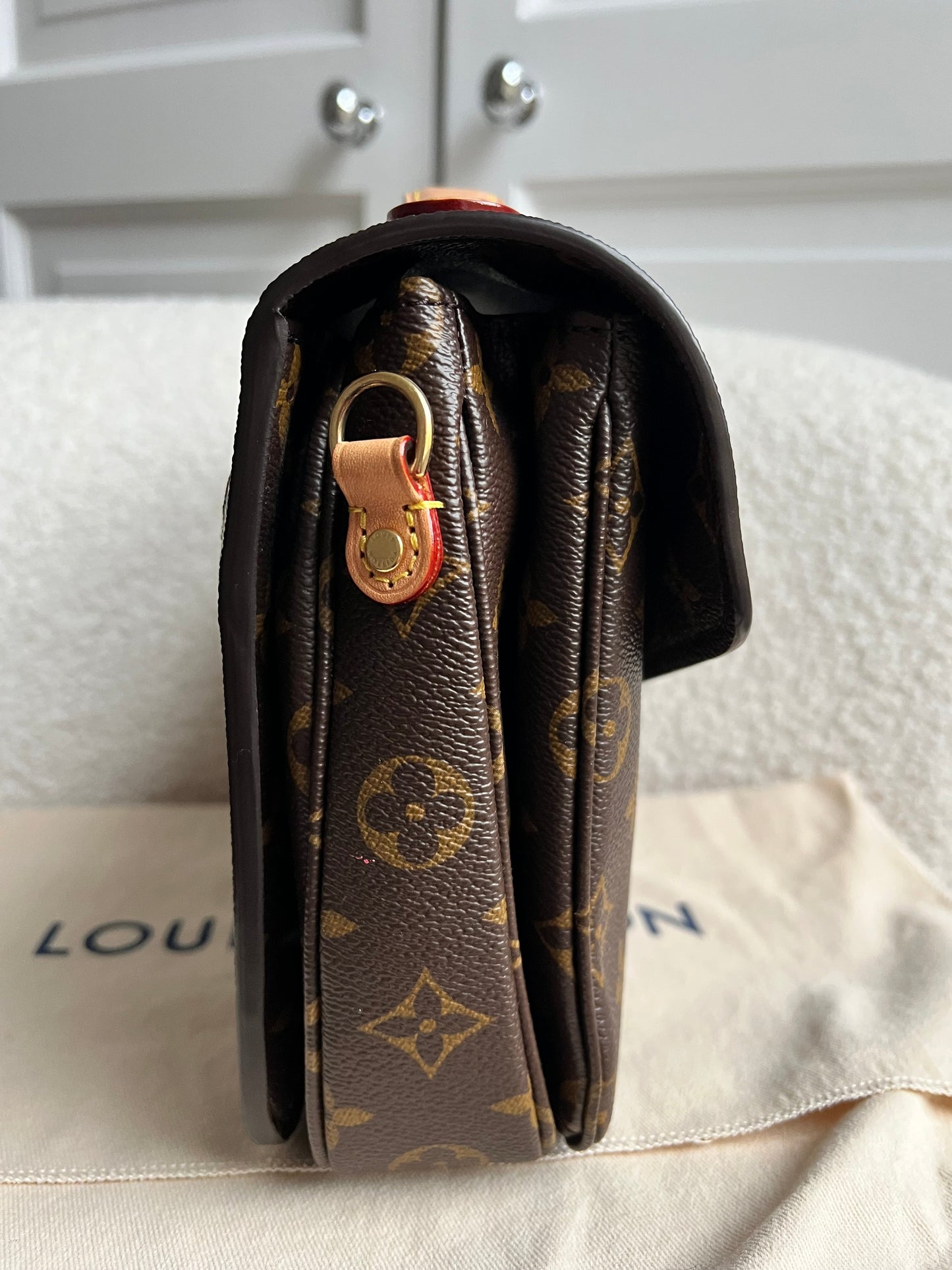 Louis Vuitton Pochette Metis Monogram (RRP £2,020)