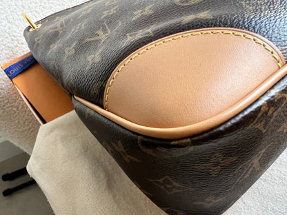 Louis Vuitton Odeon Monogram (RRP £1670)