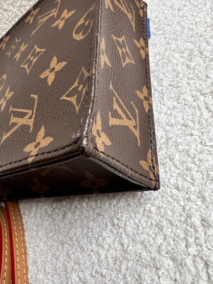 Louis Vuitton Petit Sac Plat (RRP £1,420)