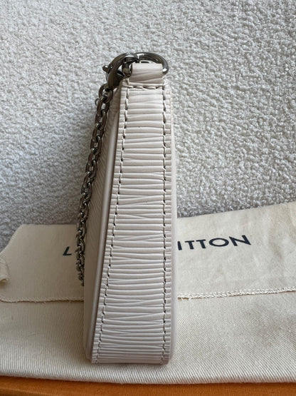 Louis Vuitton Easy Pouch Creme Epi (RRP £1320)