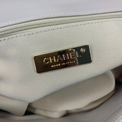Chanel Luxury Handbag Style 573