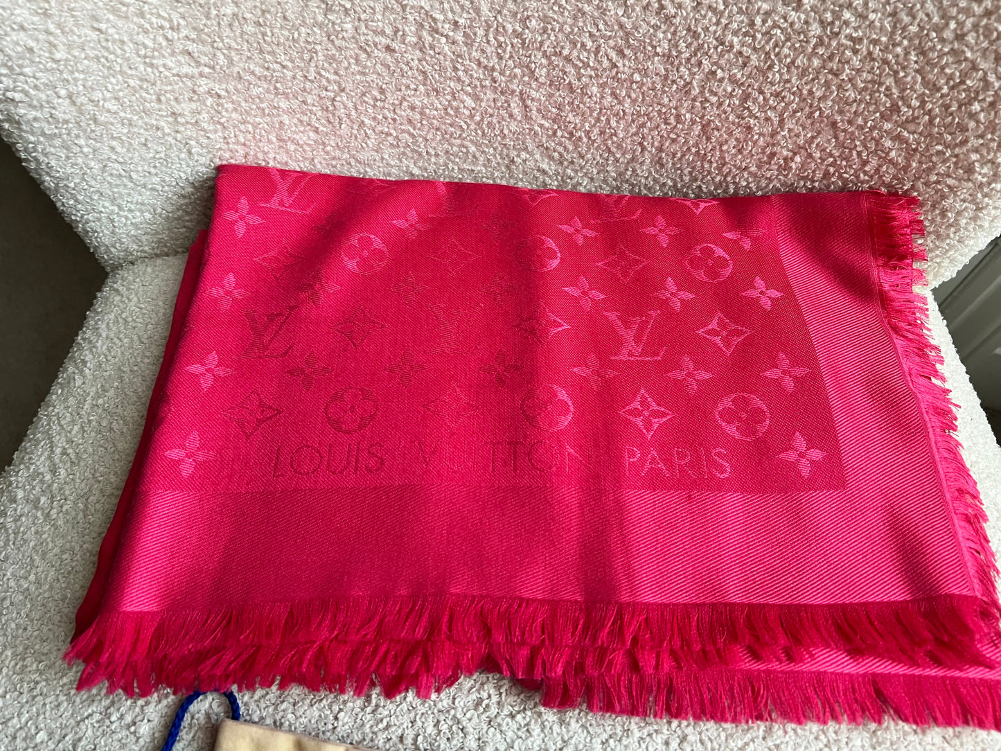 Louis Vuitton Fuchsia Monogram Shawl (RRP £475)