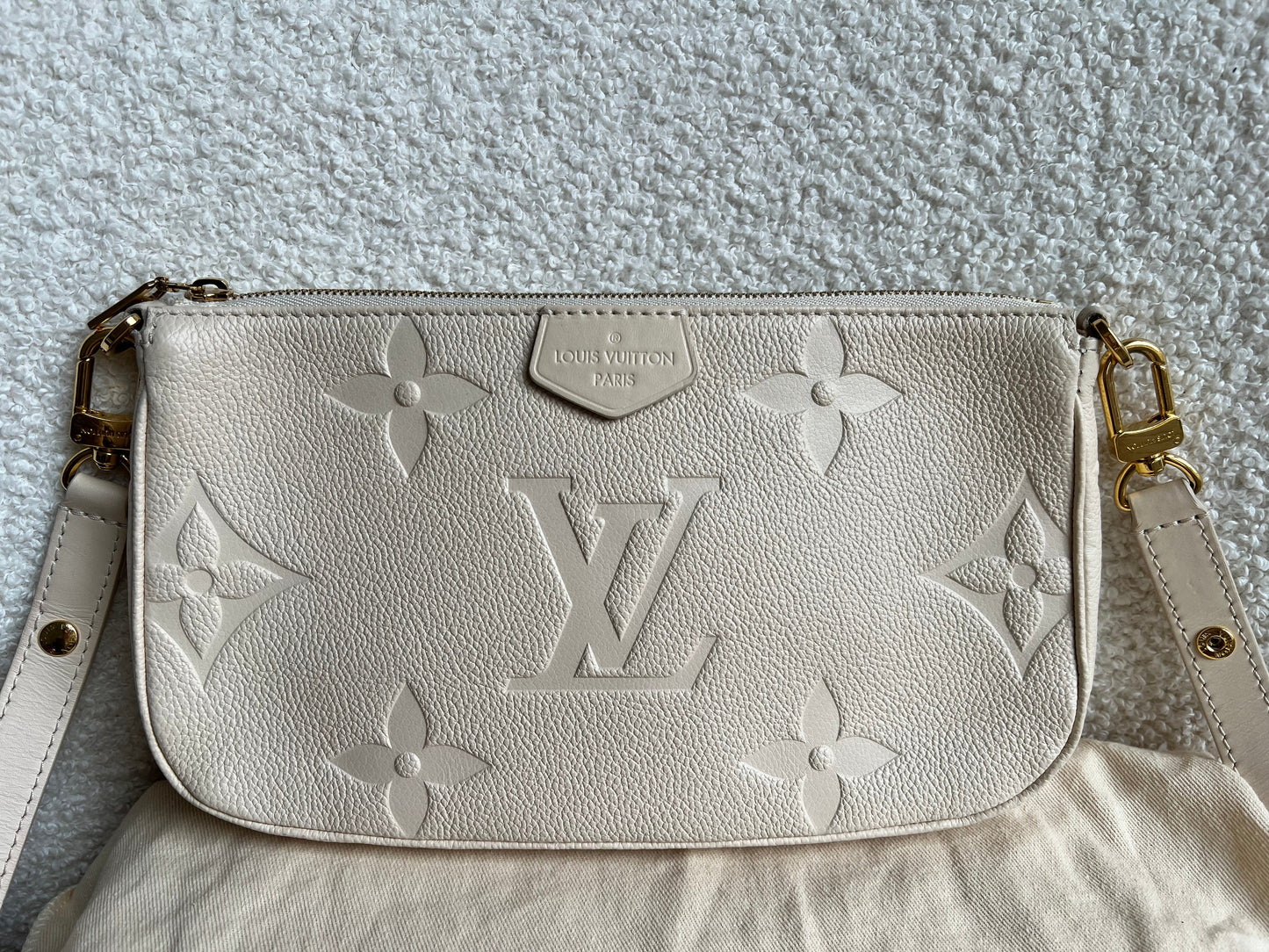 Louis Vuitton Multi Pochette Accessoires Creme Empreinte (RRP £2140)