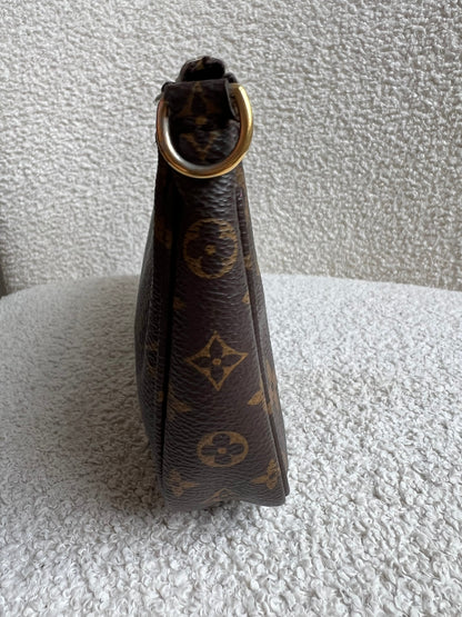 Louis Vuitton Pochette Monogram