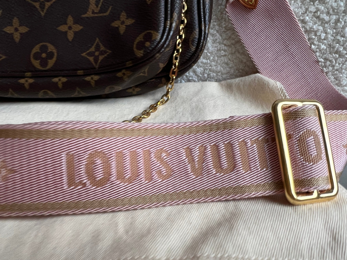 Louis Vuitton Multi Pochette Accessoires Rose Chiaro (RRP £2030)
