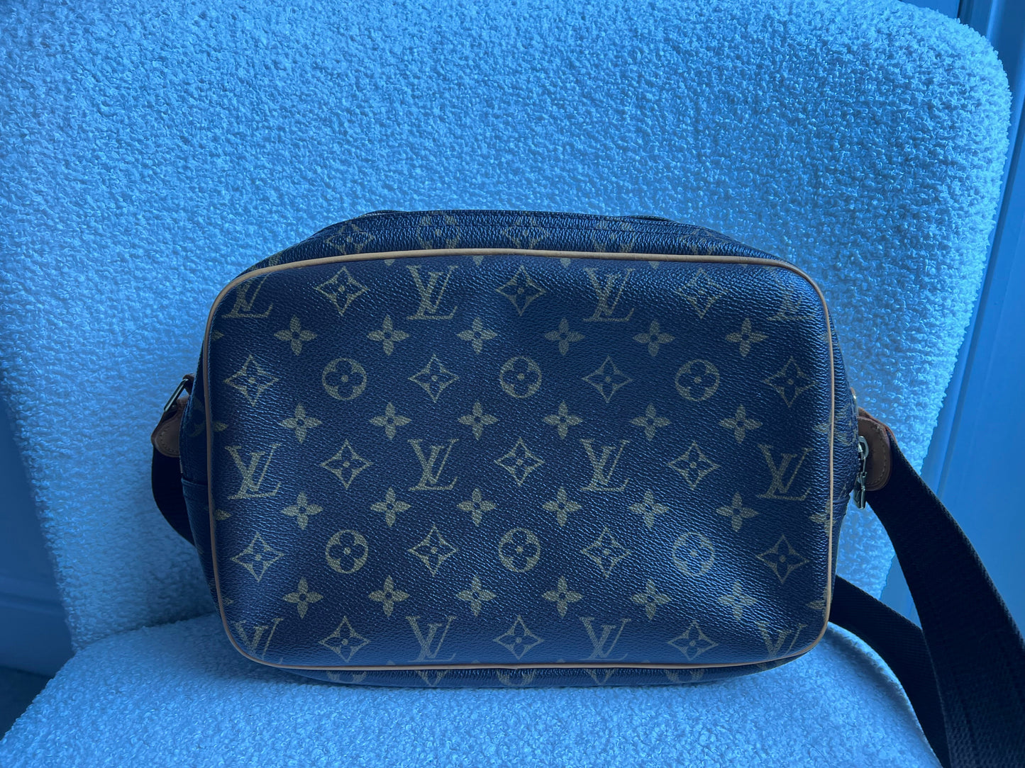 Lous Vuitton Reporter Monogram