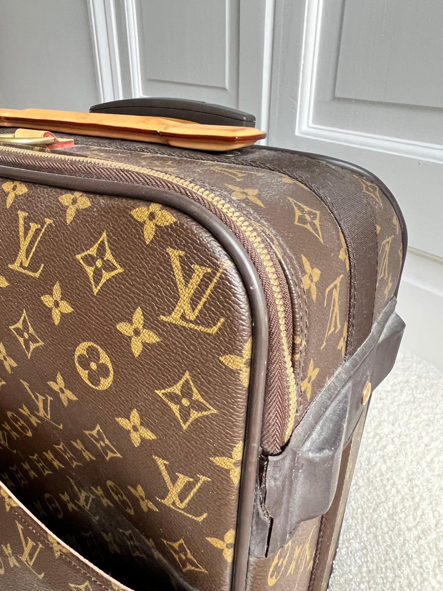 Louis Vuitton Pegase 55 Suitcase Monogram (RRP £2,250)