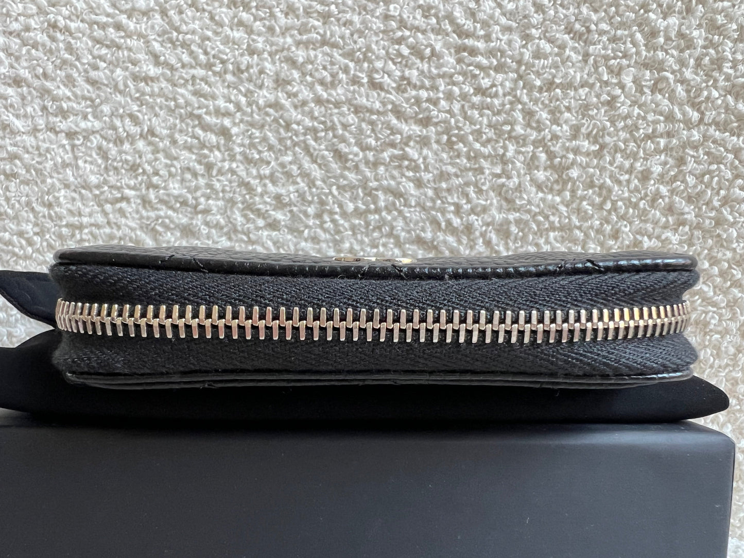 Chanel Black Quilted Caviar Zip Round Purse with Silver Hardware (RRP £550)