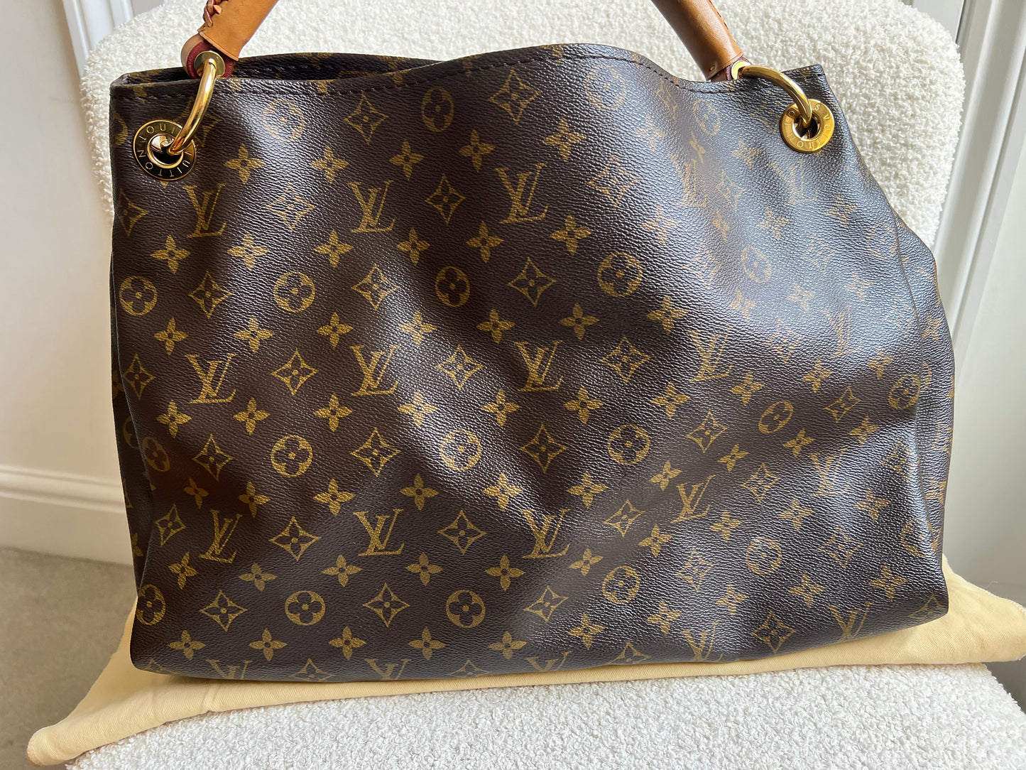 Louis Vuitton Artsy MM Monogram (RRP £1,940)