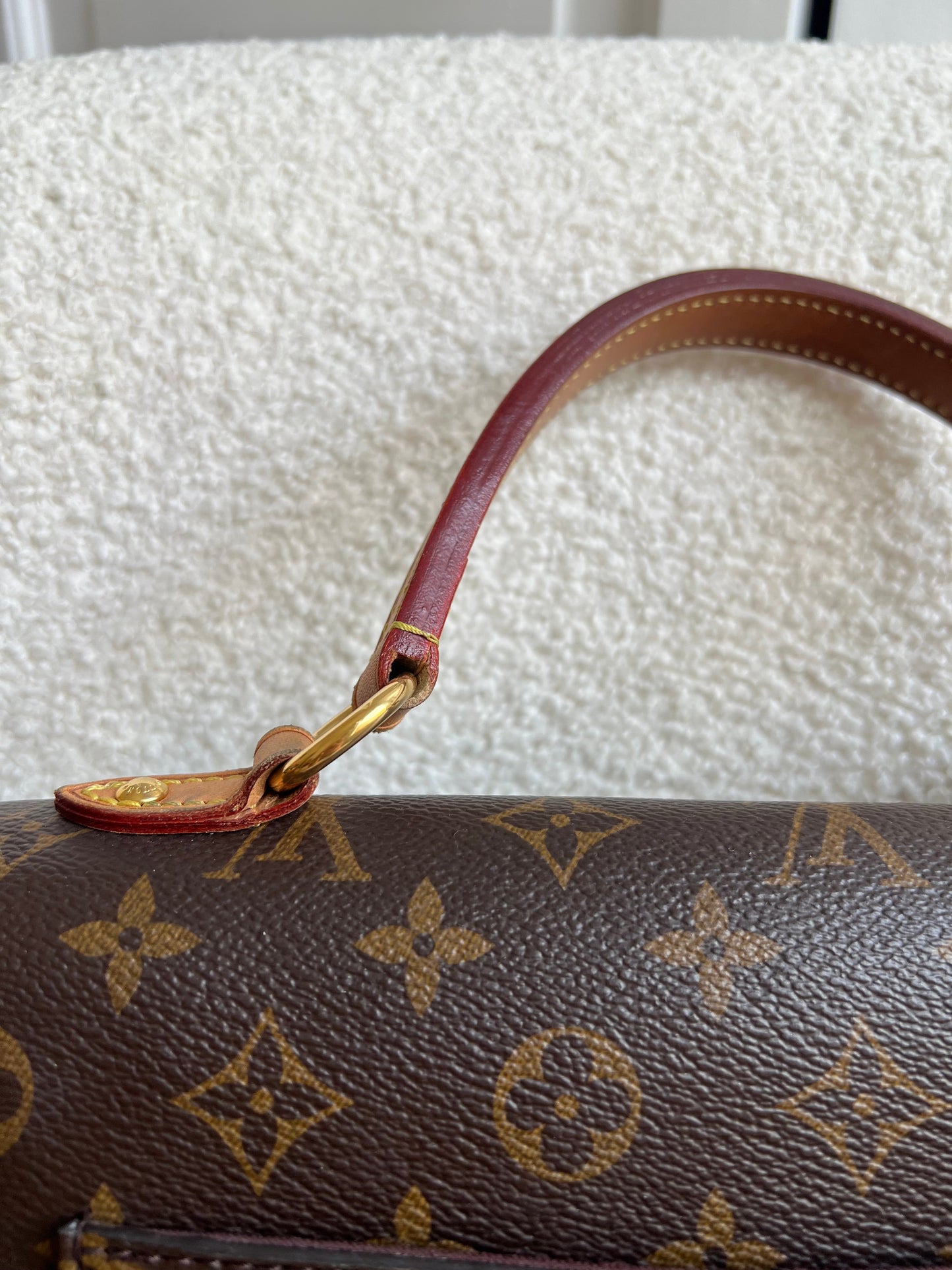 Louis Vuitton Cluny MM Monogram (RRP £1890)