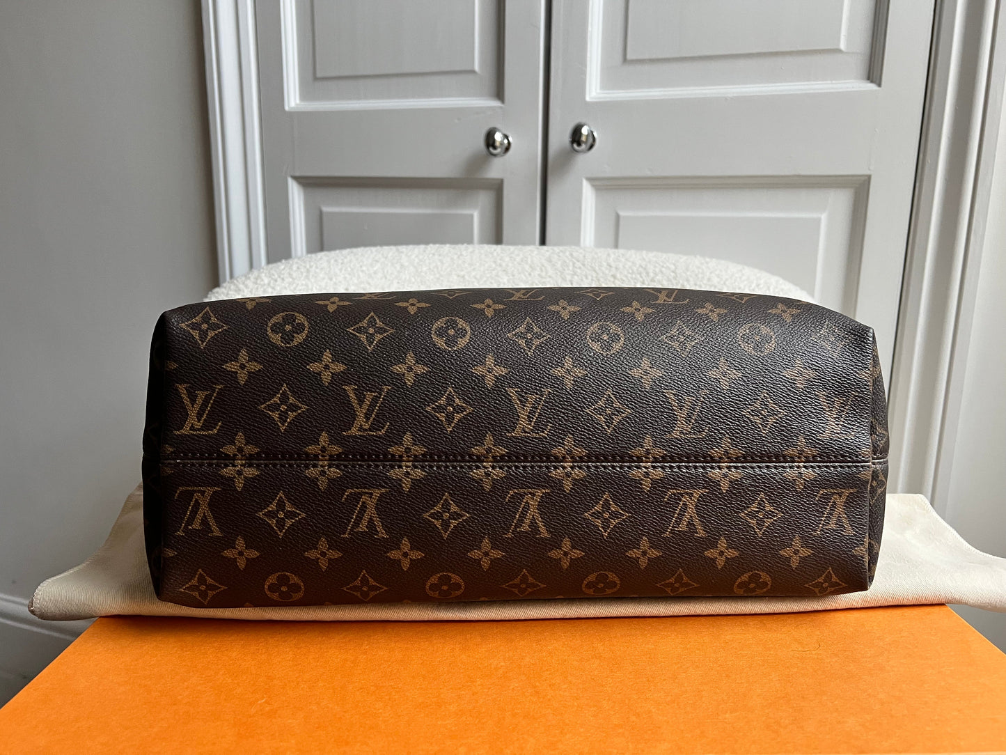 Louis Vuitton Graceful MM Monogram (RRP £1,420)