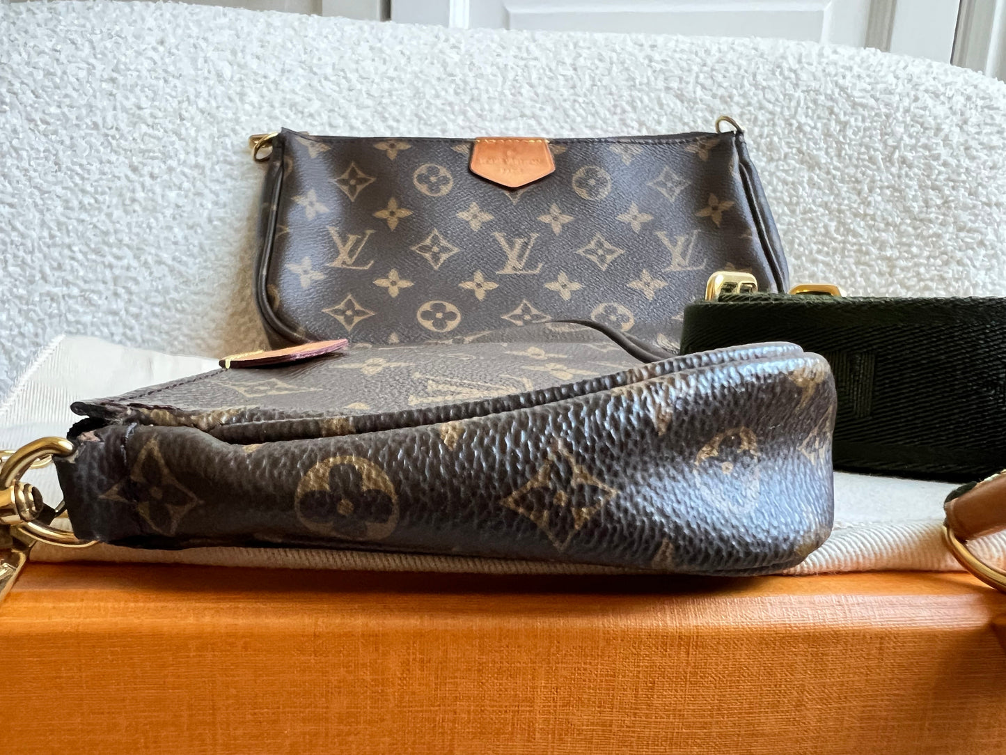 Louis Vuitton Multi Pochette Accessoires Khaki (RRP £2030)