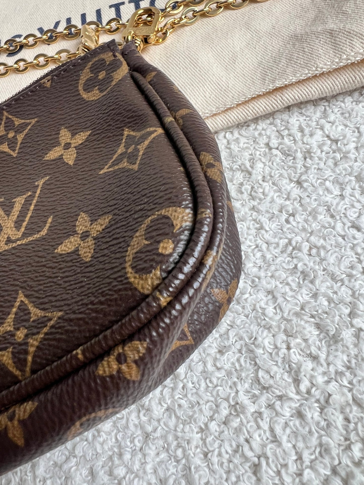 Louis Vuitton Multi Pochette Accessoires Khaki (RRP £2030)
